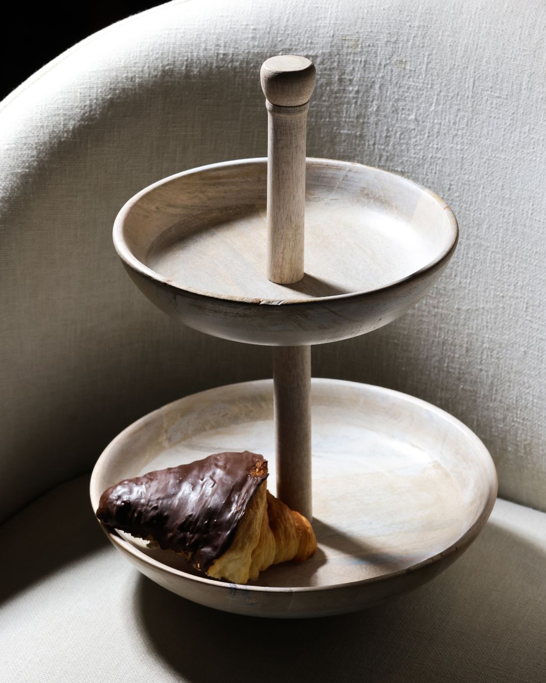 Elevatio (Rustic White finish)