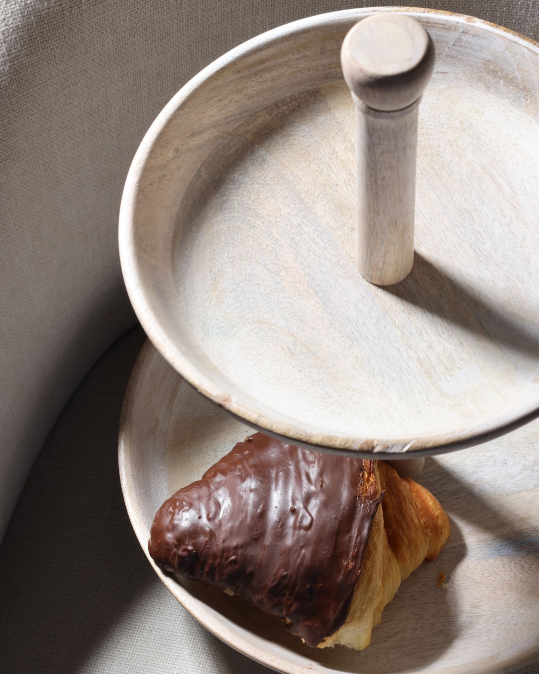 Elevatio (Rustic White finish)